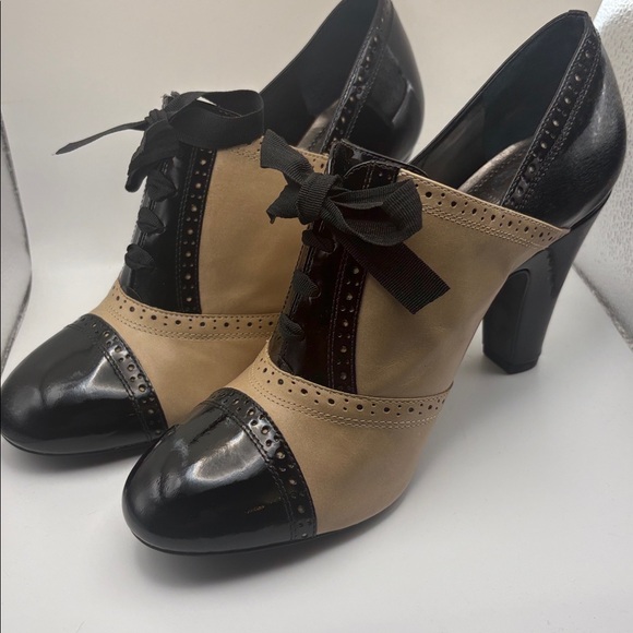 Gianni Bini Shoes - Gianni Bini jiterbug style Black and Tan Heels